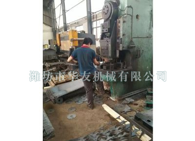 點(diǎn)擊查看詳細(xì)信息<br>標(biāo)題：華友機(jī)械車(chē)間一角 閱讀次數(shù)：8973
